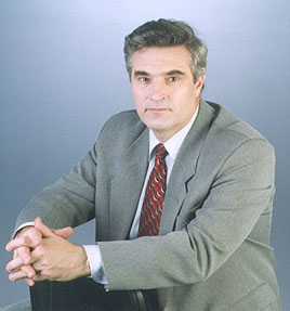Профессор, доктор физико-математических наук Александр Федорович Хохлов (ректор с 1998 по 2003 год)